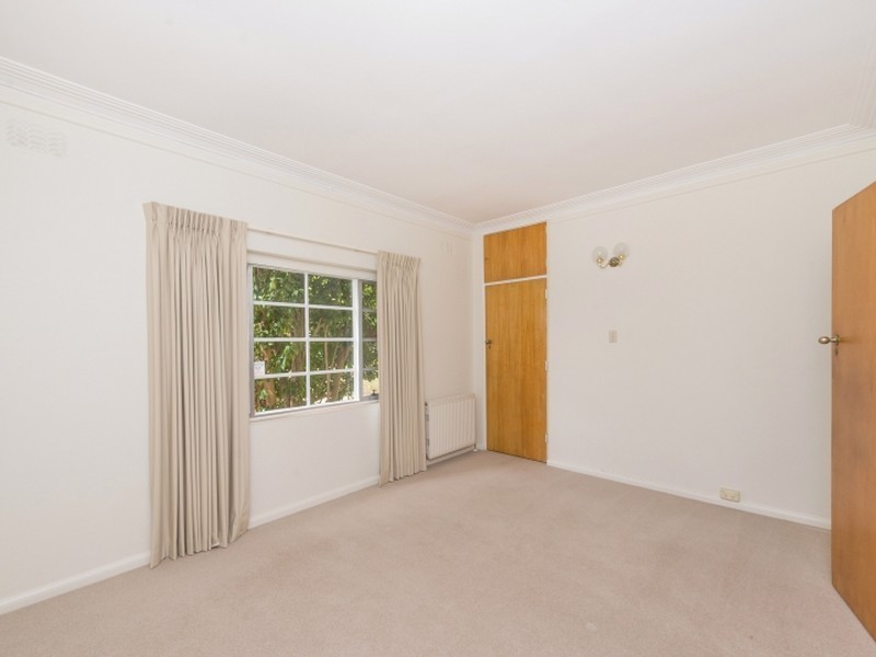 9 Evans Crescent, Griffith ACT 2603