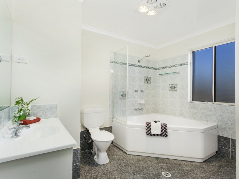 11/10 Tank Street, Phillip ACT 2606