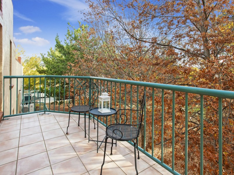 11/10 Tank Street, Phillip ACT 2606