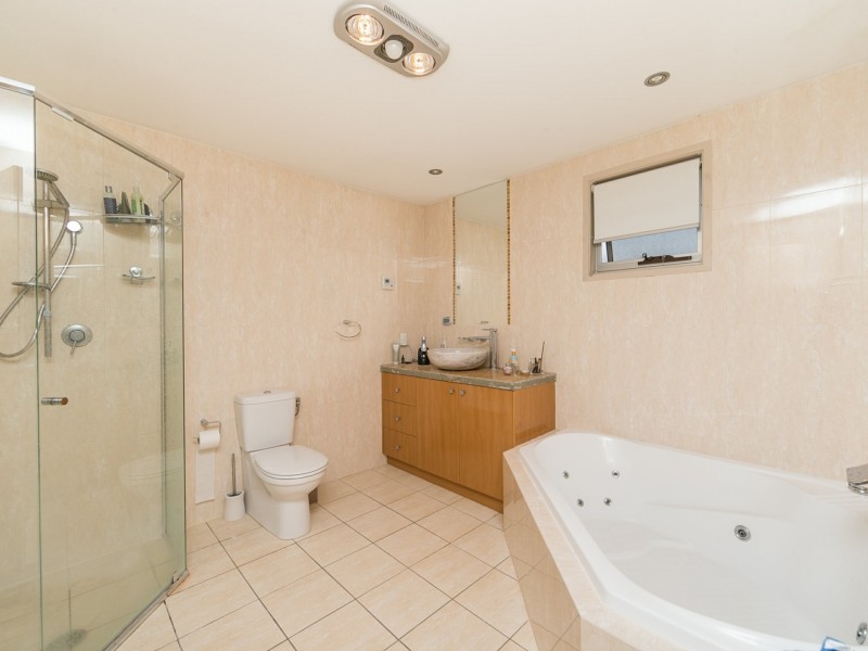 10 Fergusson Crescent, Deakin ACT 2600