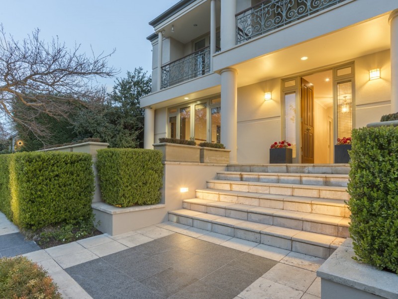 16 Brown Street, Yarralumla ACT 2600