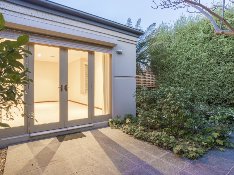 16 Brown Street, Yarralumla ACT 2600