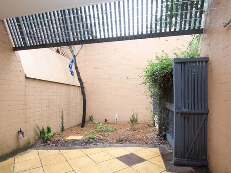 4/6 Howitt Street, Kingston ACT 2604