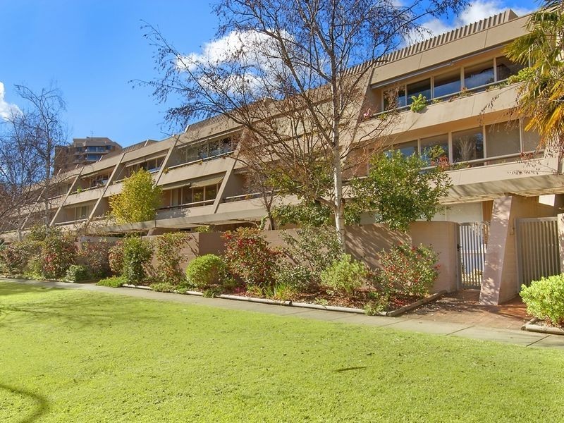15/18 Currie Crescent, Kingston ACT 2604