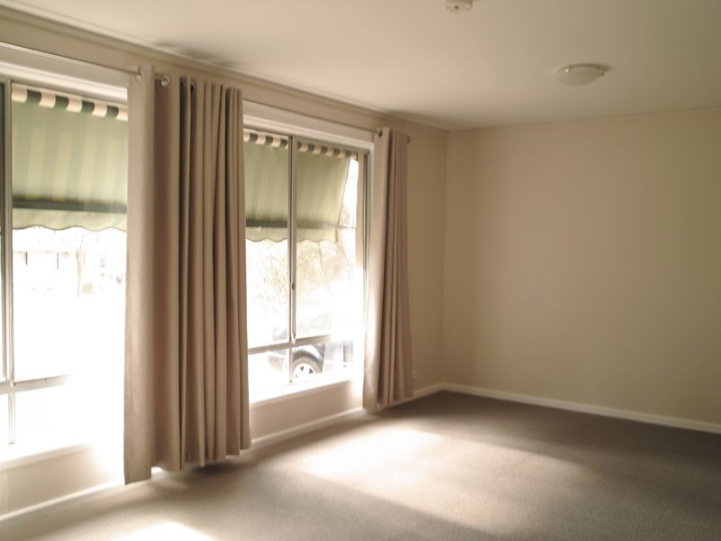 3 Mertz Place, Mawson ACT 2607