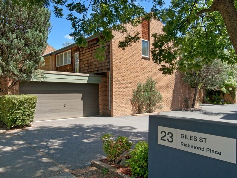 2/23 Giles Street, Kingston ACT 2604