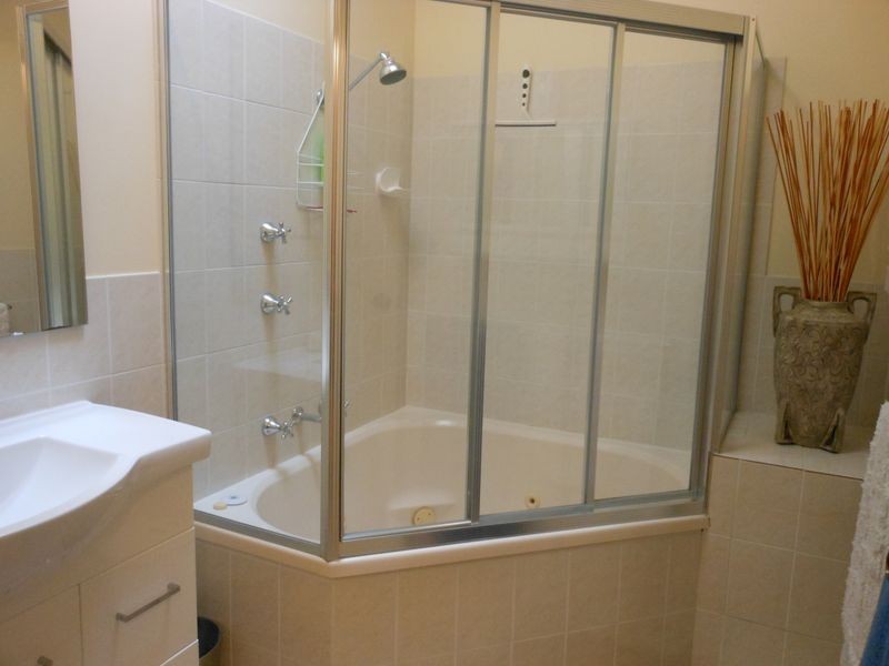 2/88 Julia Flynn Avenue, Isaacs ACT 2607