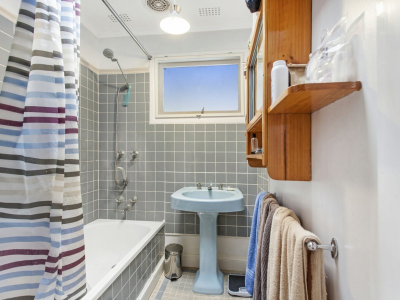 14 Lynch Street, Hughes ACT 2605