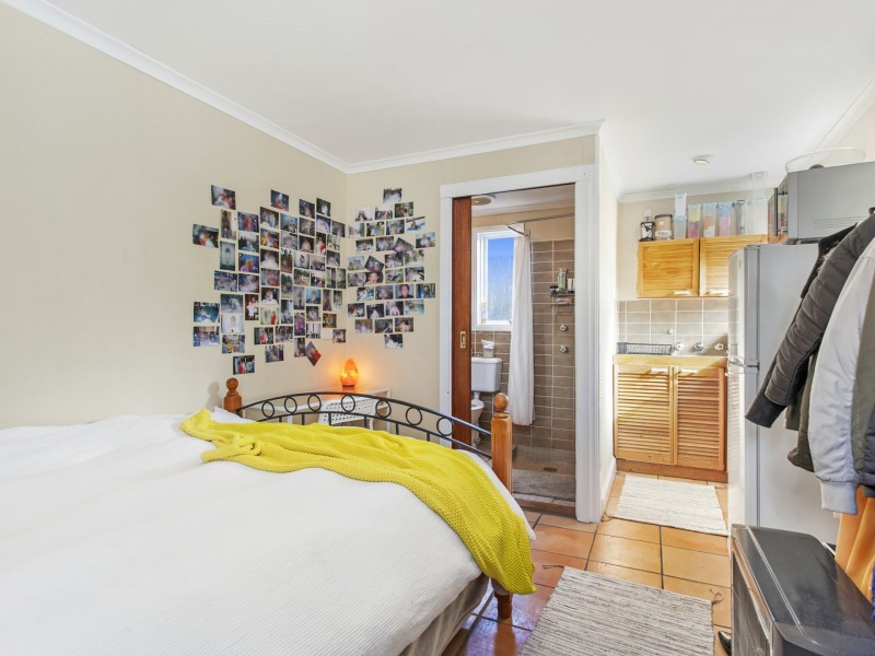 14 Lynch Street, Hughes ACT 2605