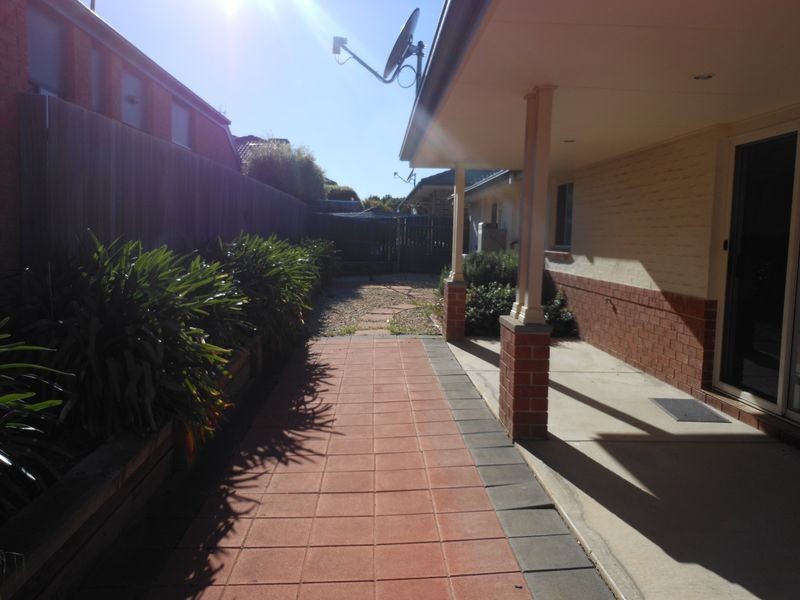 14 Unwin Avenue, Jerrabomberra NSW 2619