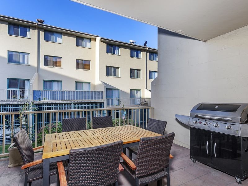 61/53 McMillan Crescent, Griffith ACT 2603