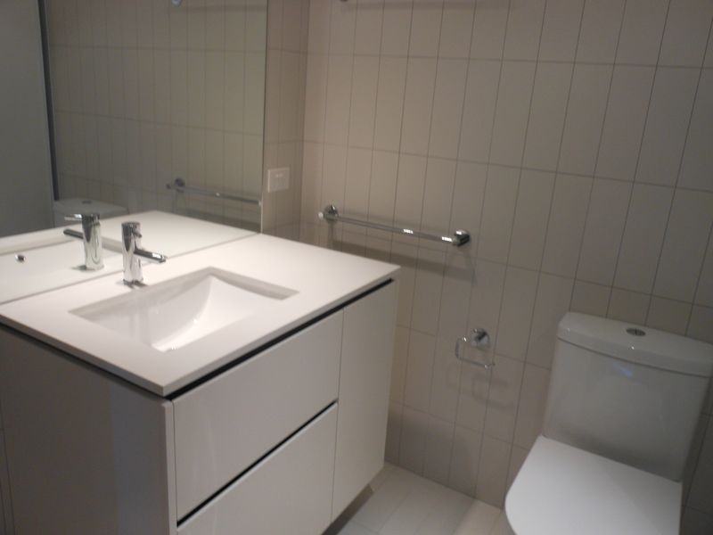 17/27 Eastlake Parade, Kingston ACT 2604