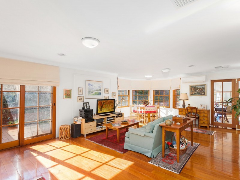 10 MacDonnell Street, Yarralumla ACT 2600