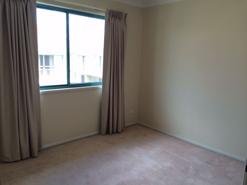 30/53 McMillan Crescent, Griffith ACT 2603