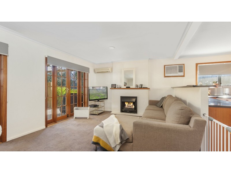 3 Narambi Street, Narrabundah ACT 2604