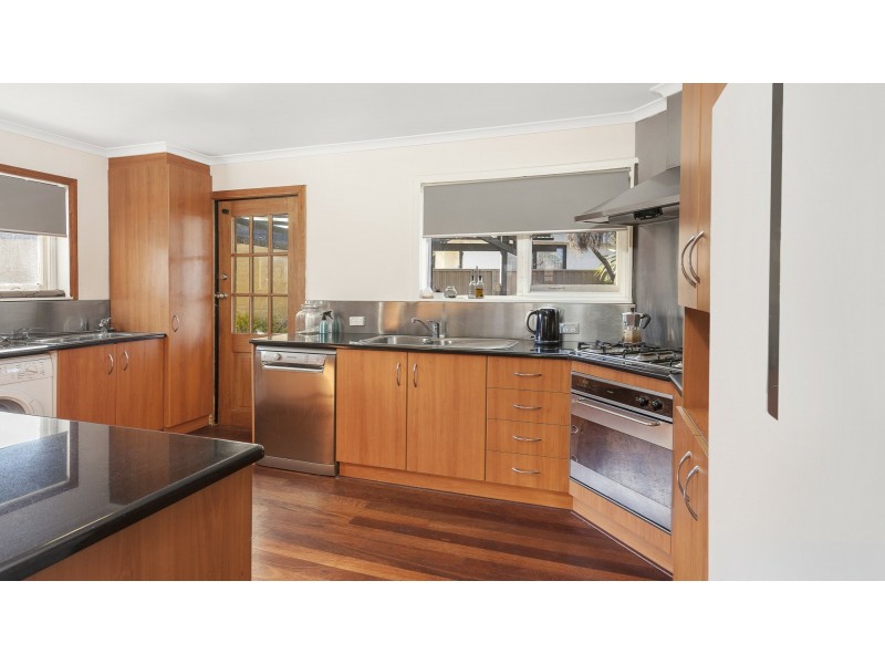 3 Narambi Street, Narrabundah ACT 2604