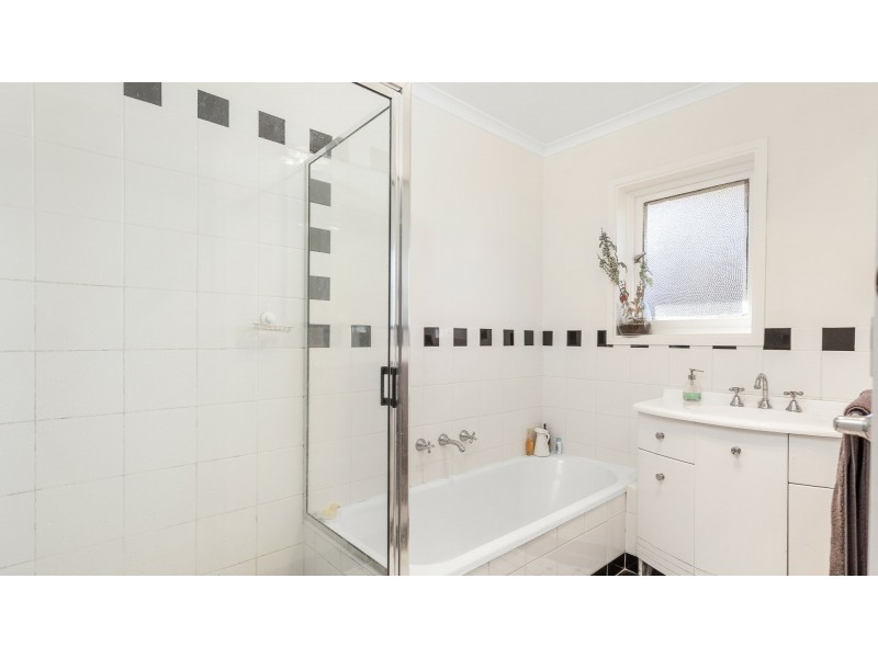 3 Narambi Street, Narrabundah ACT 2604