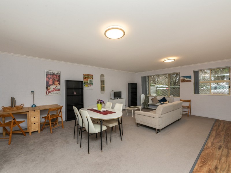 18 Bootle Place, Phillip ACT 2606