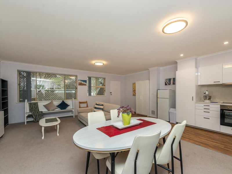 18 Bootle Place, Phillip ACT 2606