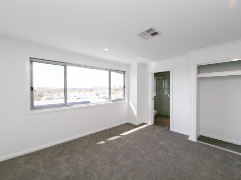 16/18 Sellbach Street, Weston ACT 2611