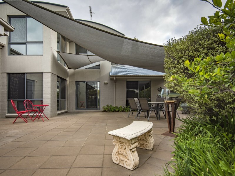 1 Newman Street, Yarralumla ACT 2600