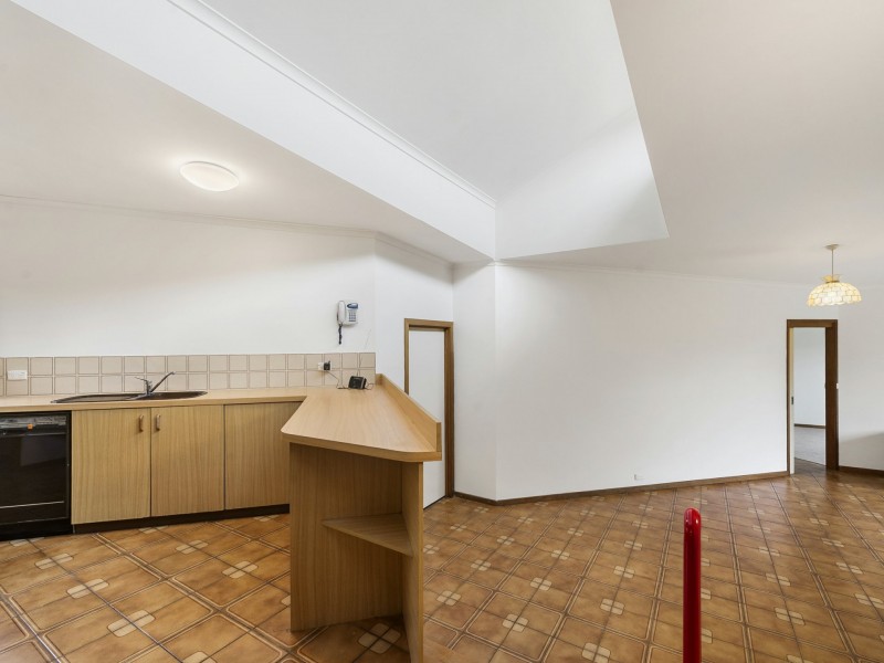 80 Buxton Street, Deakin ACT 2600
