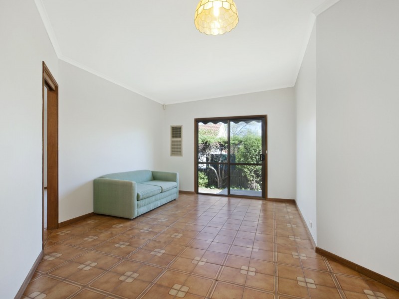 80 Buxton Street, Deakin ACT 2600