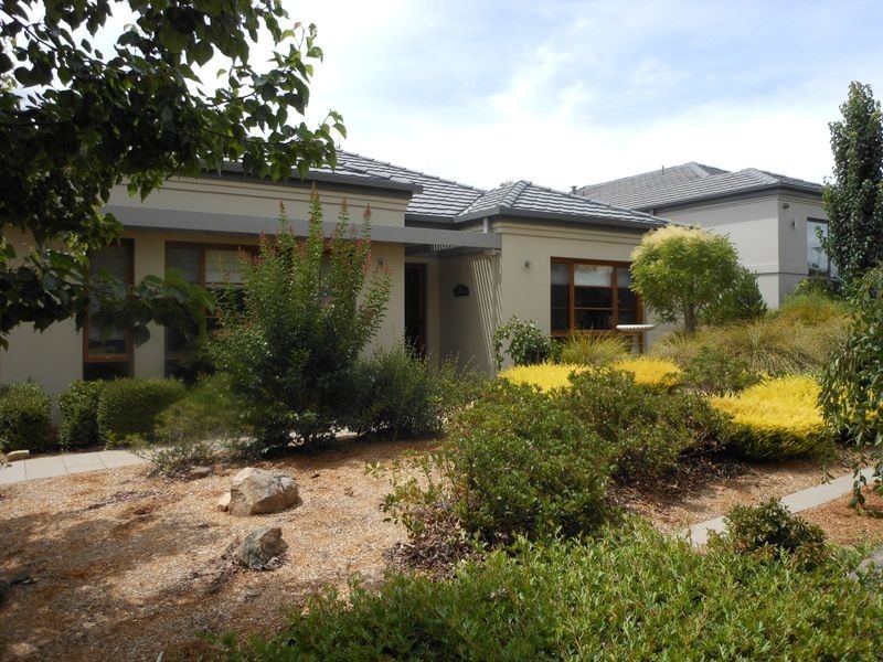 83 Newdegate Street, Deakin ACT 2600