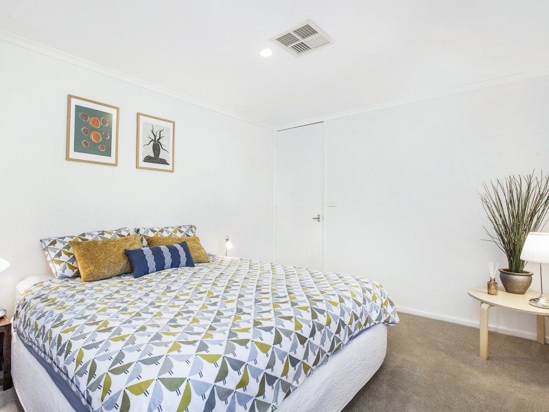 22 Laseron Place, Mawson ACT 2607