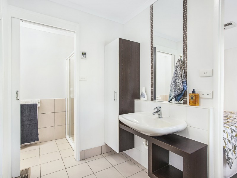 22 Laseron Place, Mawson ACT 2607