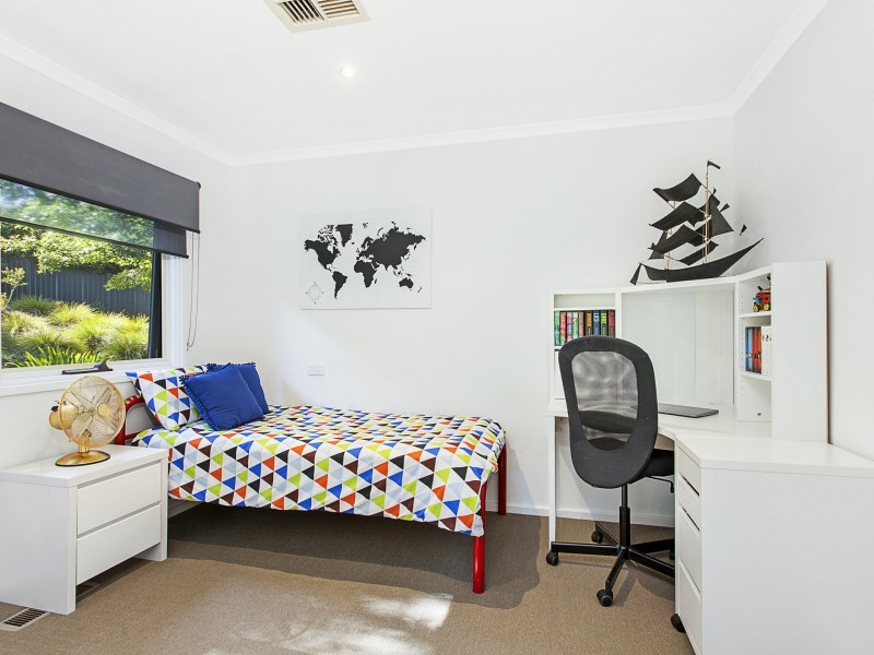 22 Laseron Place, Mawson ACT 2607