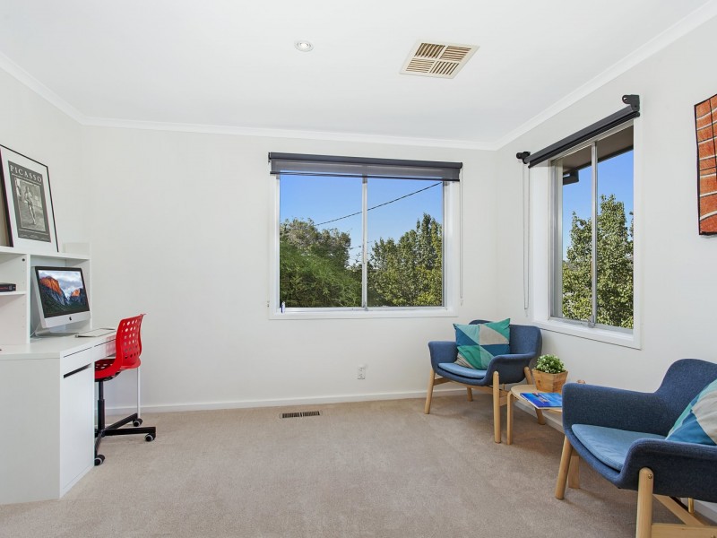 22 Laseron Place, Mawson ACT 2607