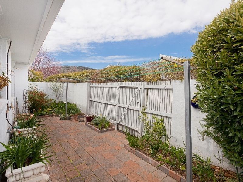 21/3 Hansen Circuit, Isaacs ACT 2607