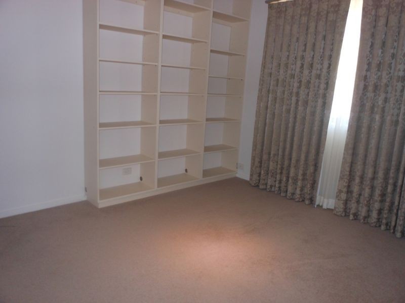 21/3 Hansen Circuit, Isaacs ACT 2607