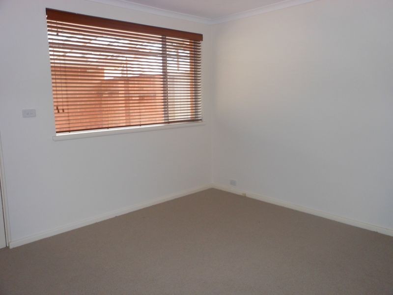 27 Gilmore Cresent, Garran ACT 2605