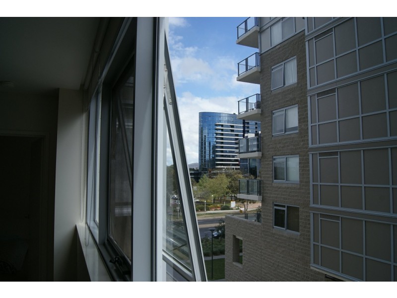 9/3 London Cct, City ACT 2601