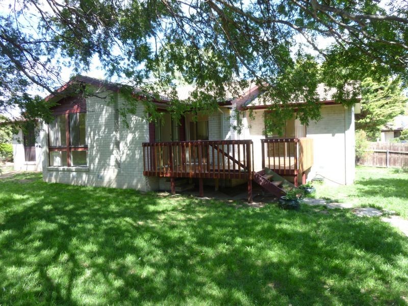 6 Barlee Place, Stirling ACT 2611