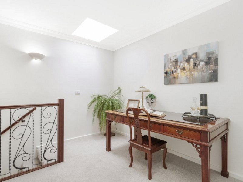 9 Bonwick Place, Garran ACT 2605