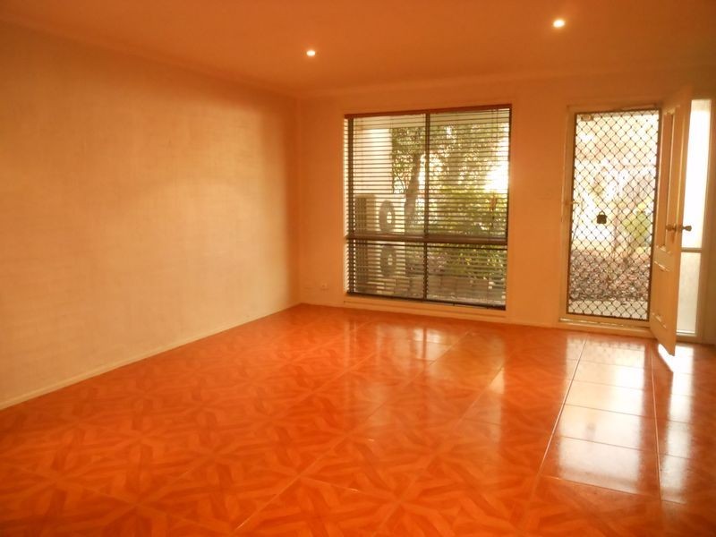 9 Dods Place, Greenway ACT 2900