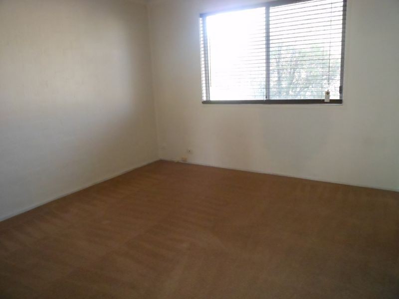 9 Dods Place, Greenway ACT 2900