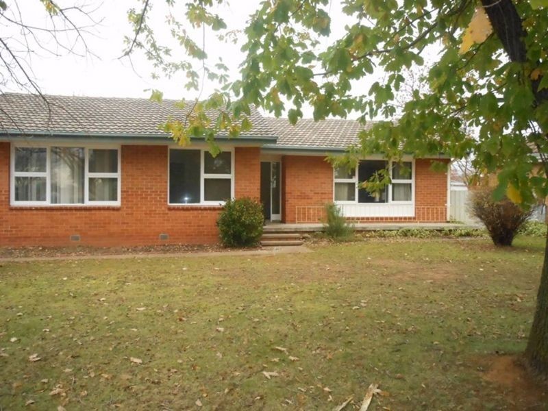 4 Dawson Street, Curtin ACT 2605