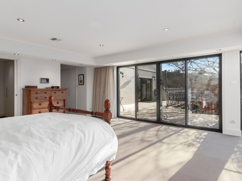 21 Scarborough Street, Red Hill ACT 2603