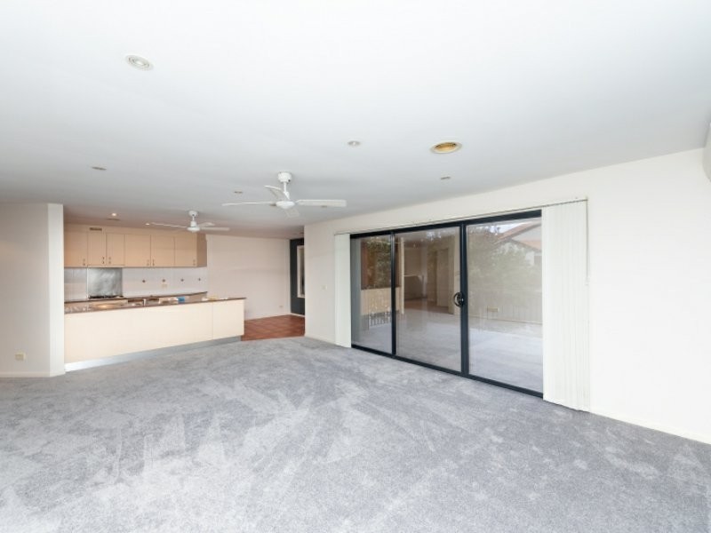 32 Winarlia Lane, Gungahlin ACT 2912