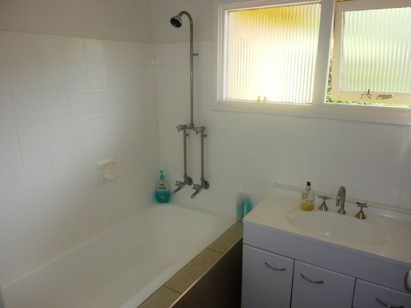 84 Caley Crescent, Narrabundah ACT 2604