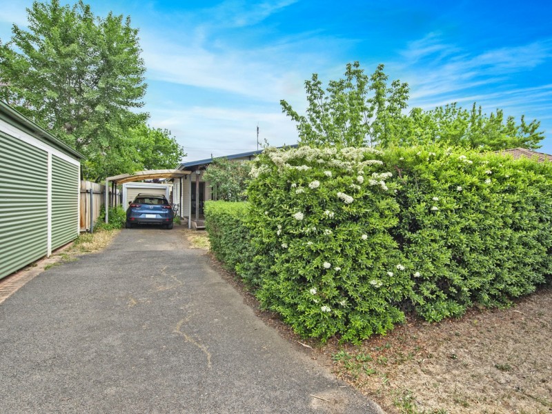 12 Marlee Place, Narrabundah ACT 2604