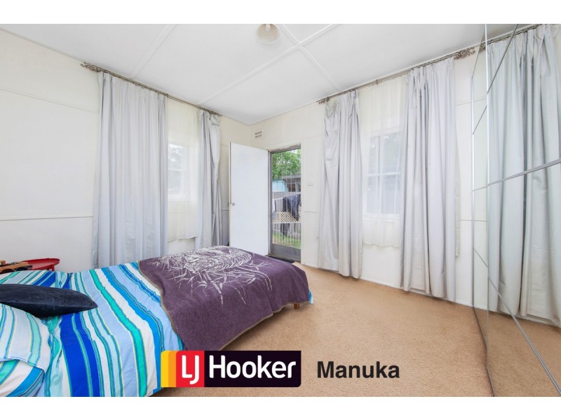 12 Marlee Place, Narrabundah ACT 2604