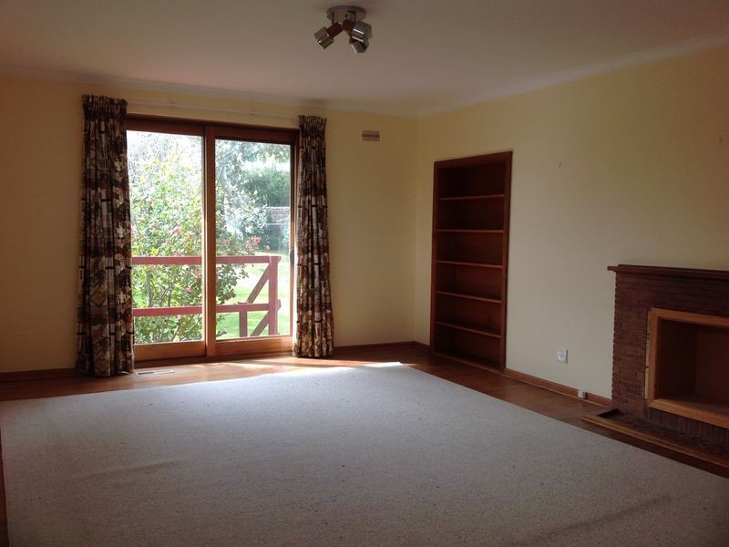 21 Fergusson Crescent, Deakin ACT 2600