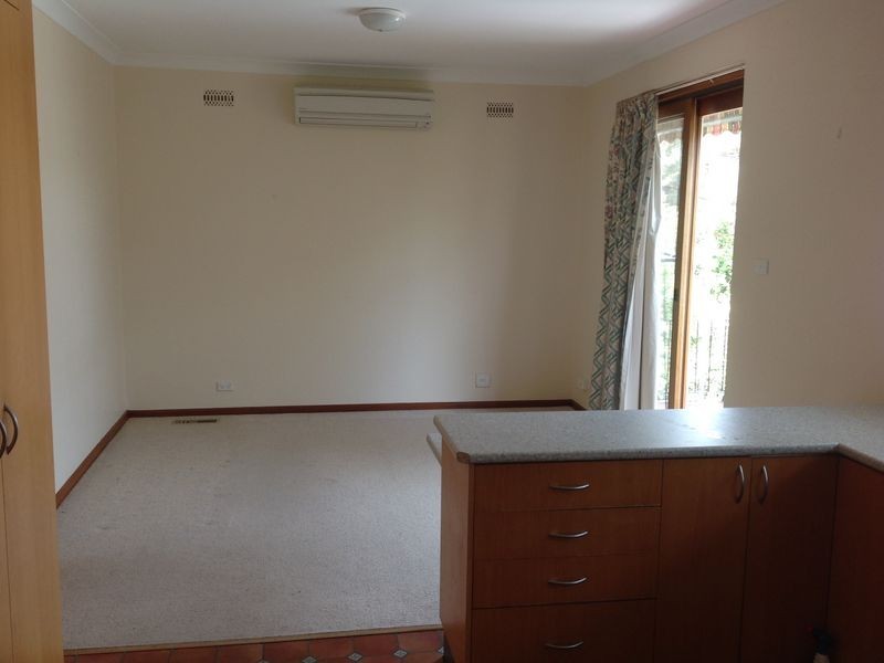 21 Fergusson Crescent, Deakin ACT 2600