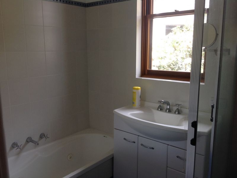 21 Fergusson Crescent, Deakin ACT 2600