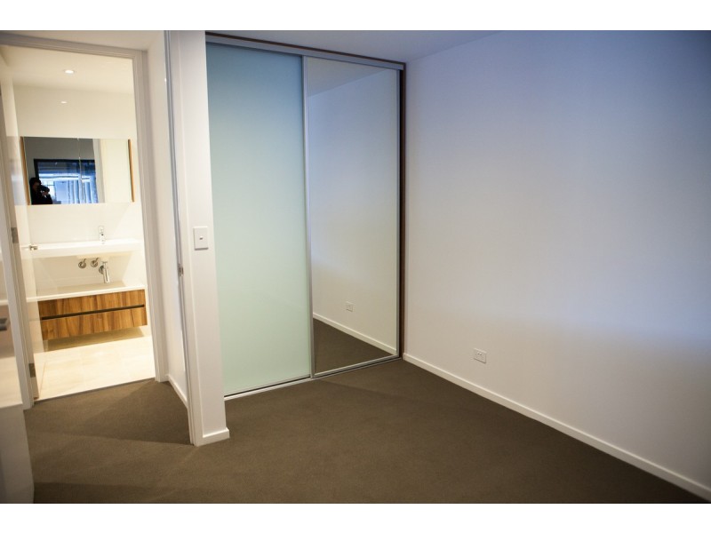 8/240 Bunda Street, City ACT 2601